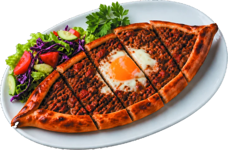 Pide mit Salat und Sauce